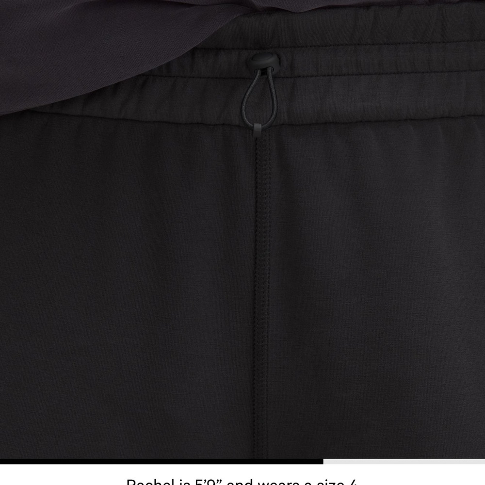 Lululemon Softstreme Shorts - Picture 3 of 7